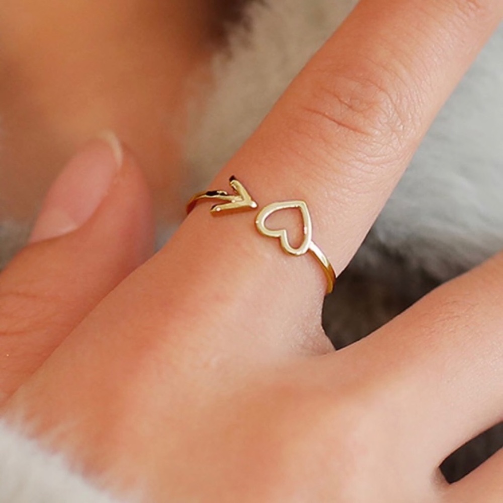 Arrow Heart Ring